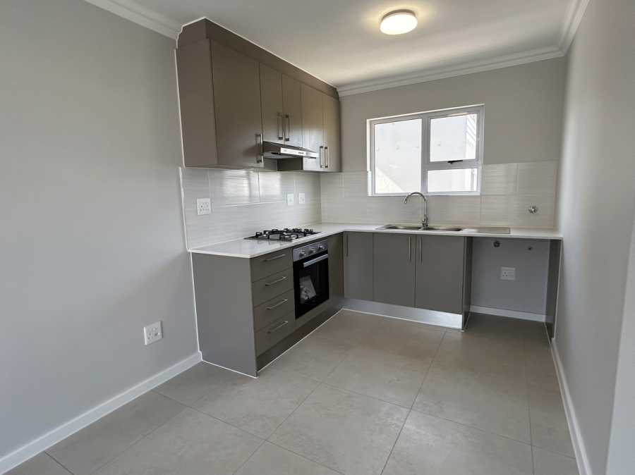To Let 3 Bedroom Property for Rent in Sunningdale Western Cape